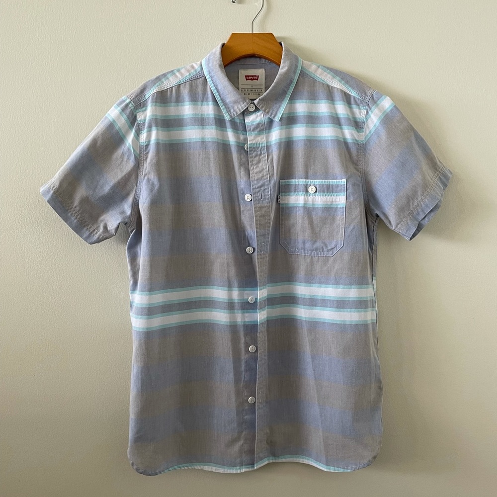 Levi’s striped button down short sleeve shirt